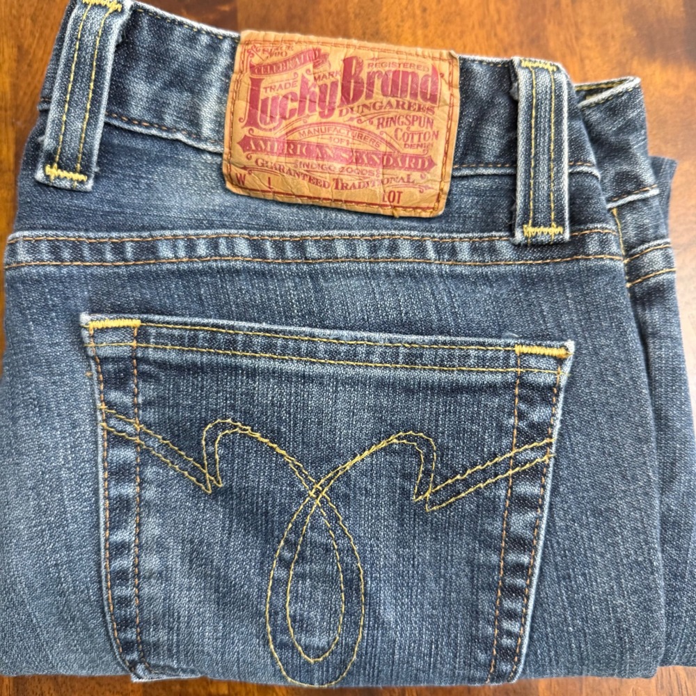 Lucky Brand Lody Crop Jeans Womens Size 4 27 Blue Denim 7WD1033 Dungarees 30x21 - Picture 2 of 11